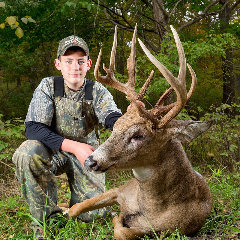 trophy whitetail deer hunt